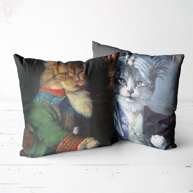 Set of 2 Cushion Covers with Royal Cats