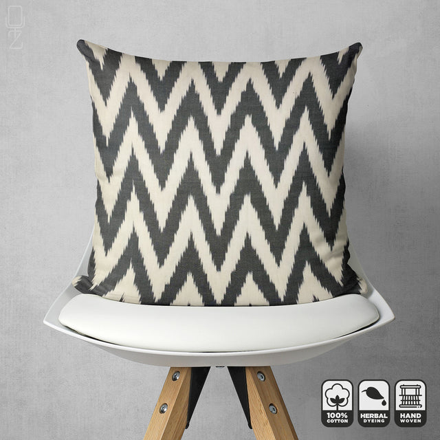 Zig Zag Pattern IKAT Traditional 50x50cm Pillow Cover from Black and White Colours